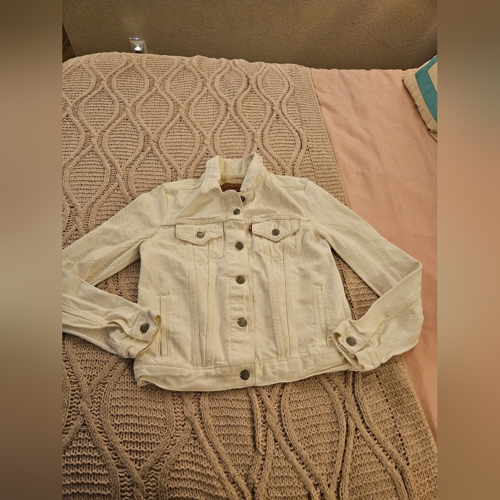 Levi's Women's Cream Denim  Jacket‎ Size Small